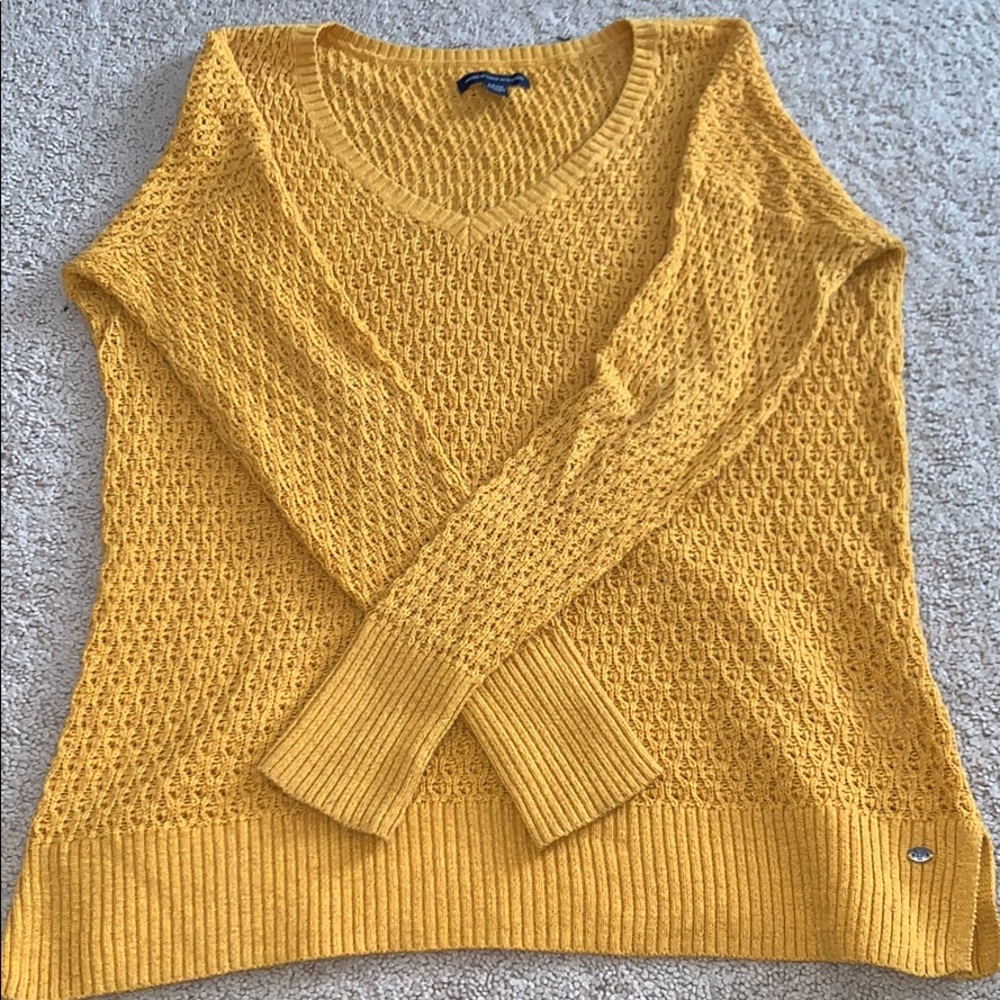 American Eagle Sweater